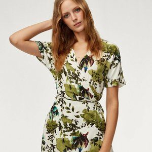 Aritzia Babaton Wallace Wrap Floral Spring Dress